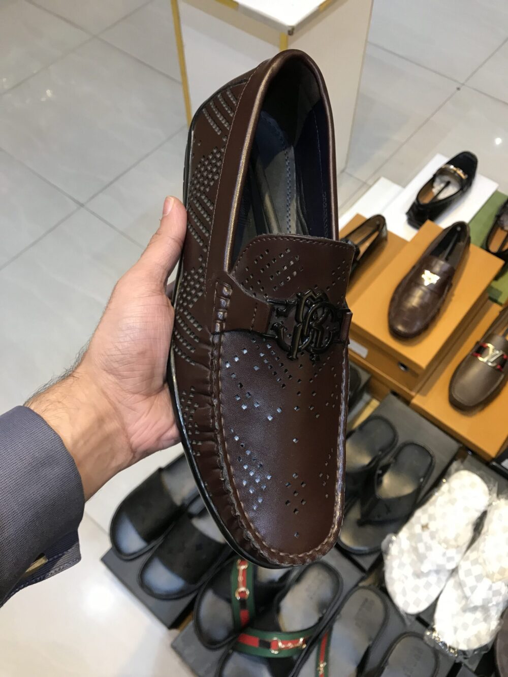 RBTCVLI Loafers