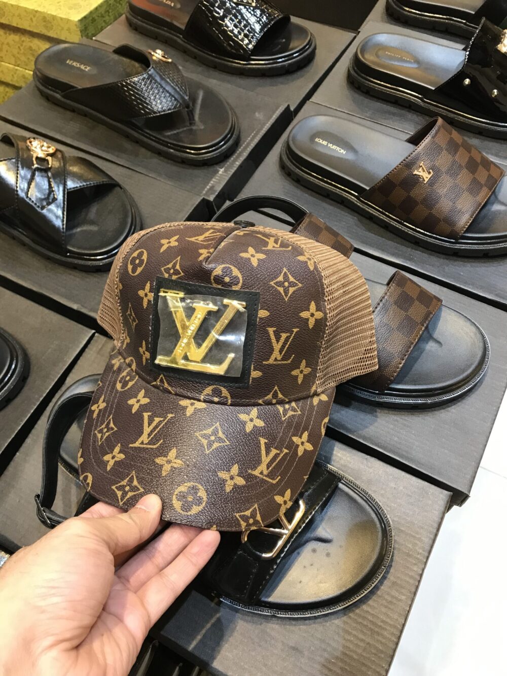 LVTN Cap