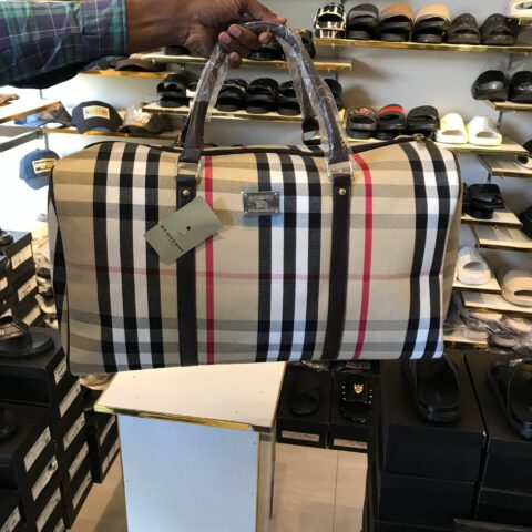 BRBRY Leatherite material Bag
