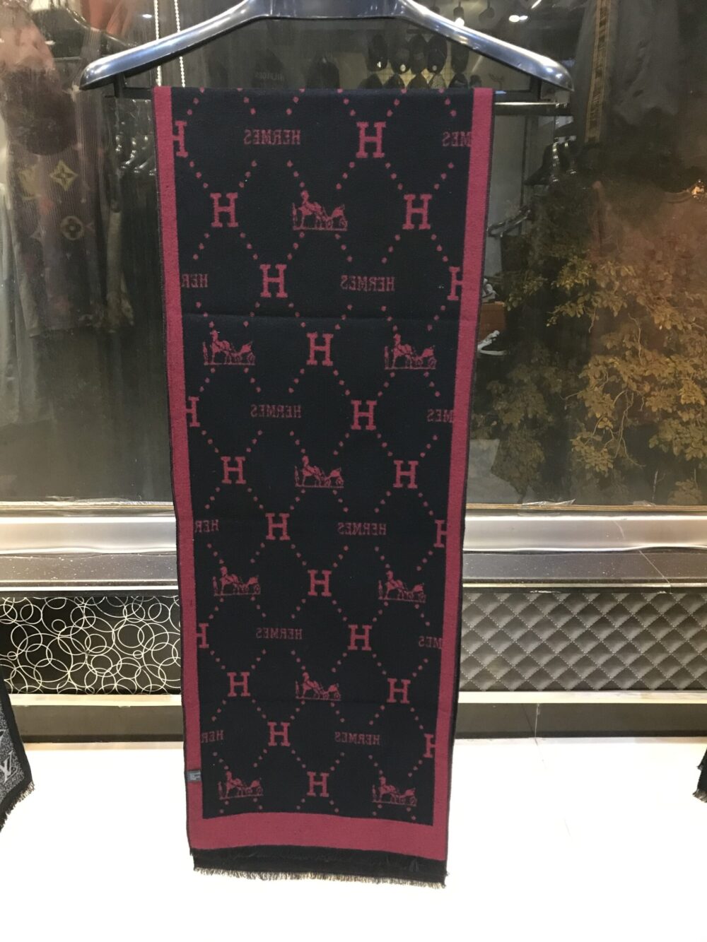 HRMS Scarf