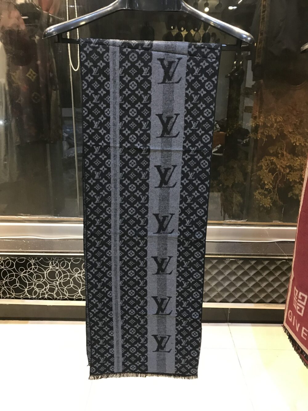 LVTN Scarf